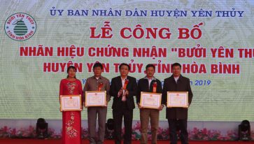 Lễ công bố nhãn hiệu chứng nhận bưởi Yên Thủy, tỉnh Hòa Bình